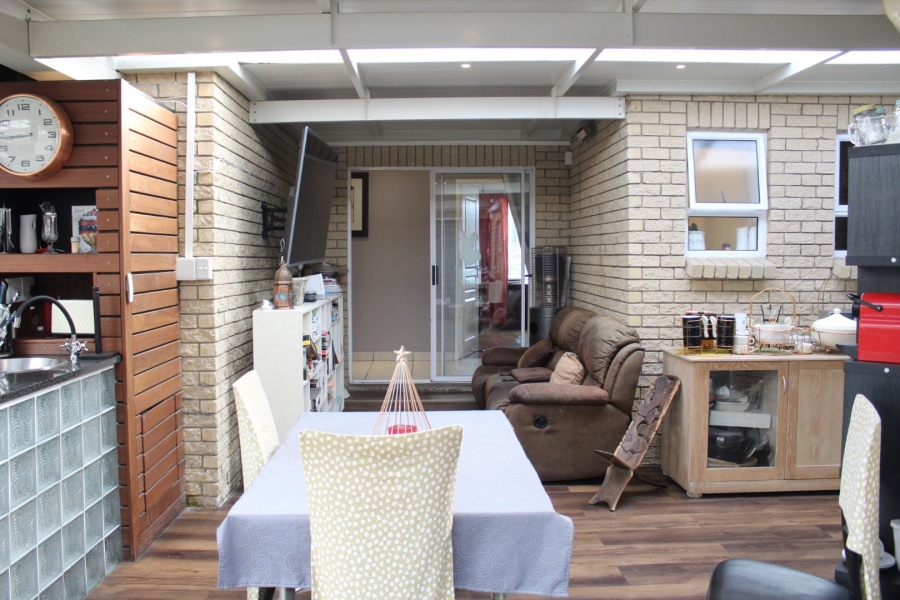 4 Bedroom Property for Sale in Soneike Western Cape